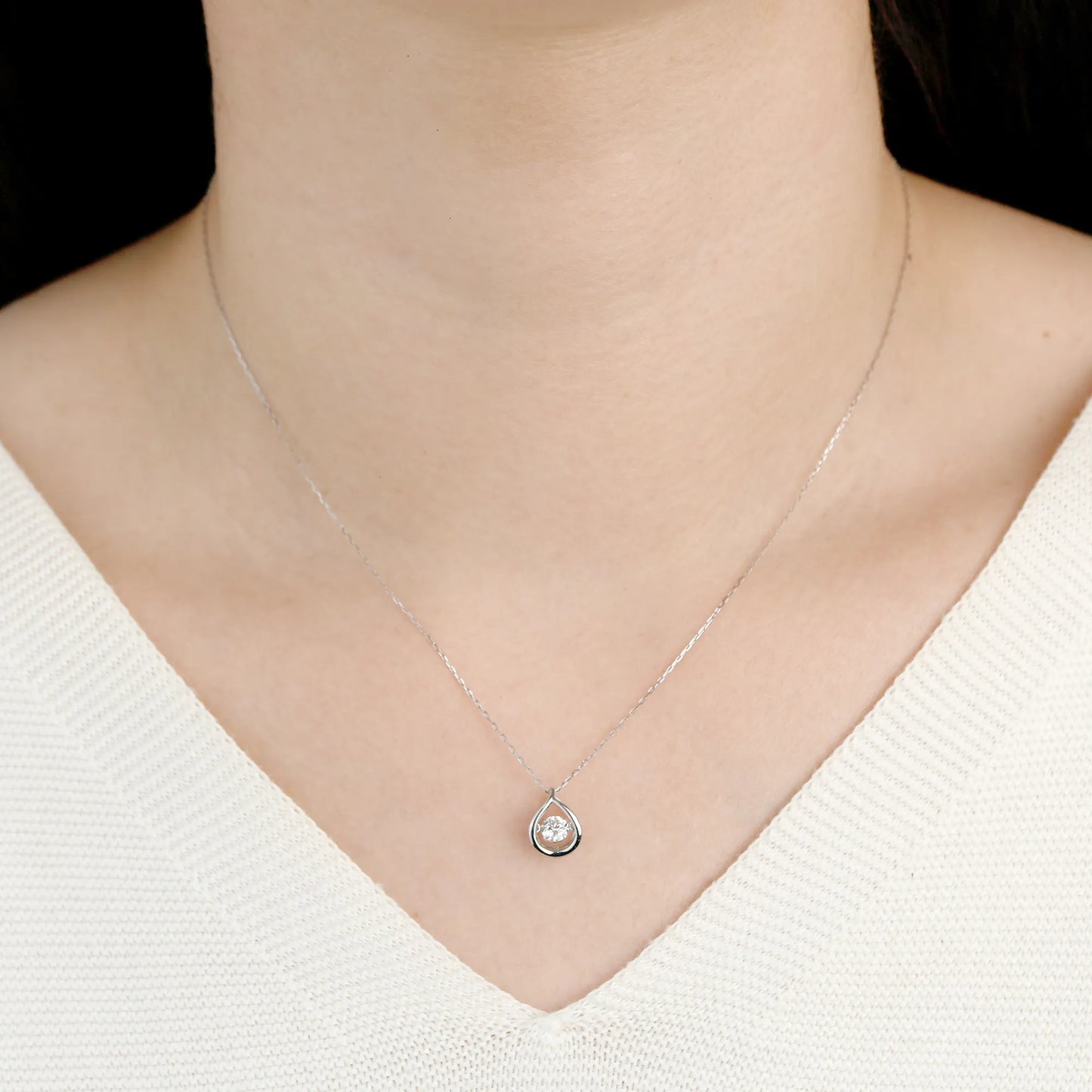 ネックレス ダイヤモンド0.2ct ダンシングストーン しずく Pt900 AD-0234-Pt