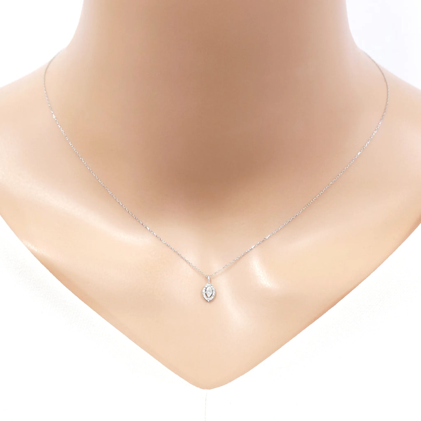 ネックレス ダイヤモンド0.12ct Pt950製 マーキス取り巻き FJP−8823−Pt95A