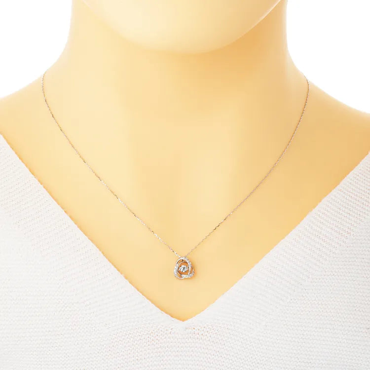 ダンシングストーンネックレス ハート&キューピッド ダイヤモンド0.05ct メビウス Pt900製 FTW-4323-PtB 着用イメージ