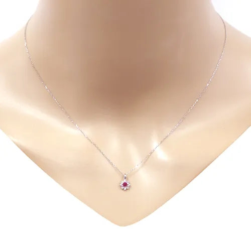 ネックレス ルビー0.09ct ダイヤモンド0.9ct スターシリーズ Pt900製 ST9-01-PtJ 着用イメージネックレス ルビー0.09ct ダイヤモンド0.9ct スターシリーズ Pt900製 ST9-01-PtJ 着用イメージ