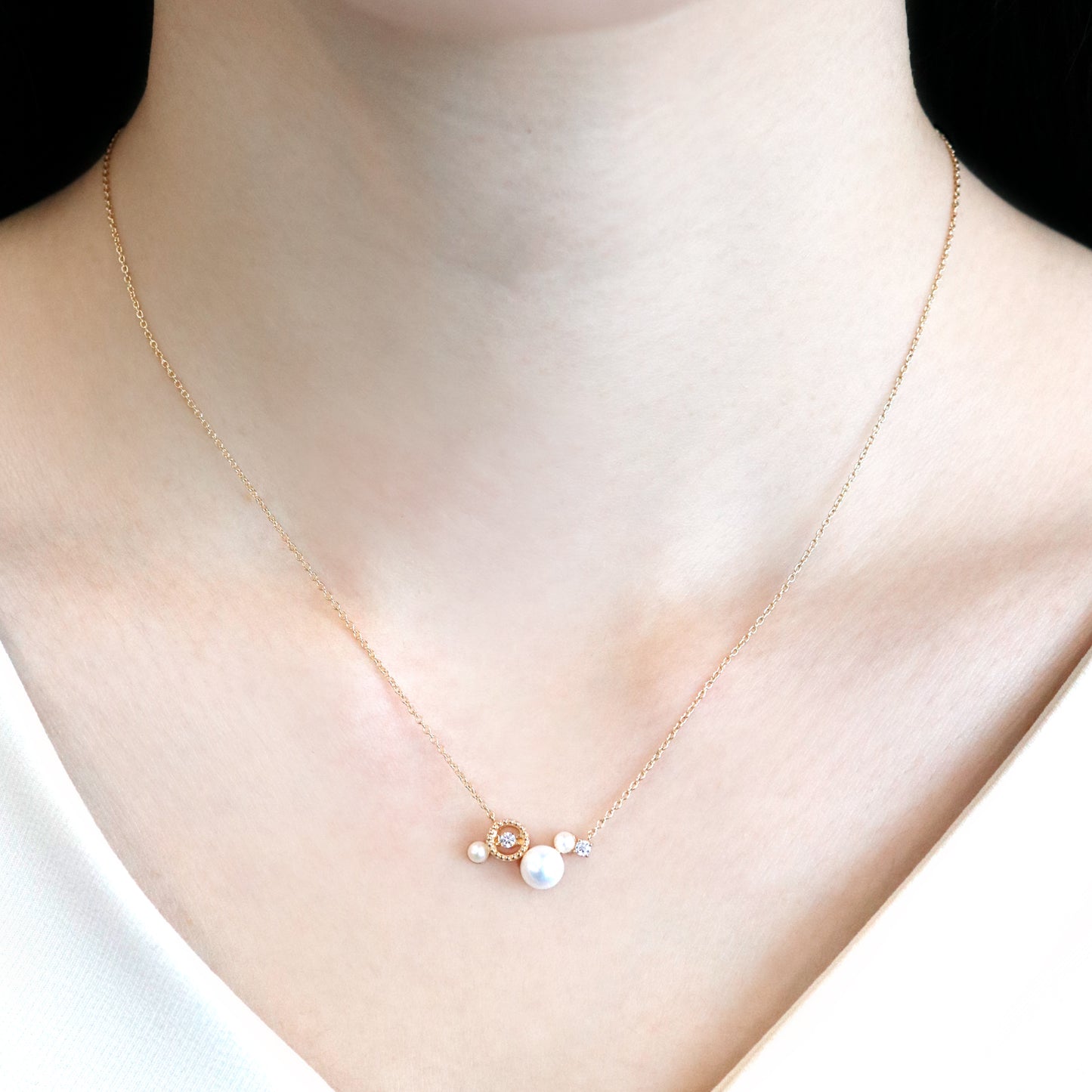 パールコレクション バブルネックレス 着用