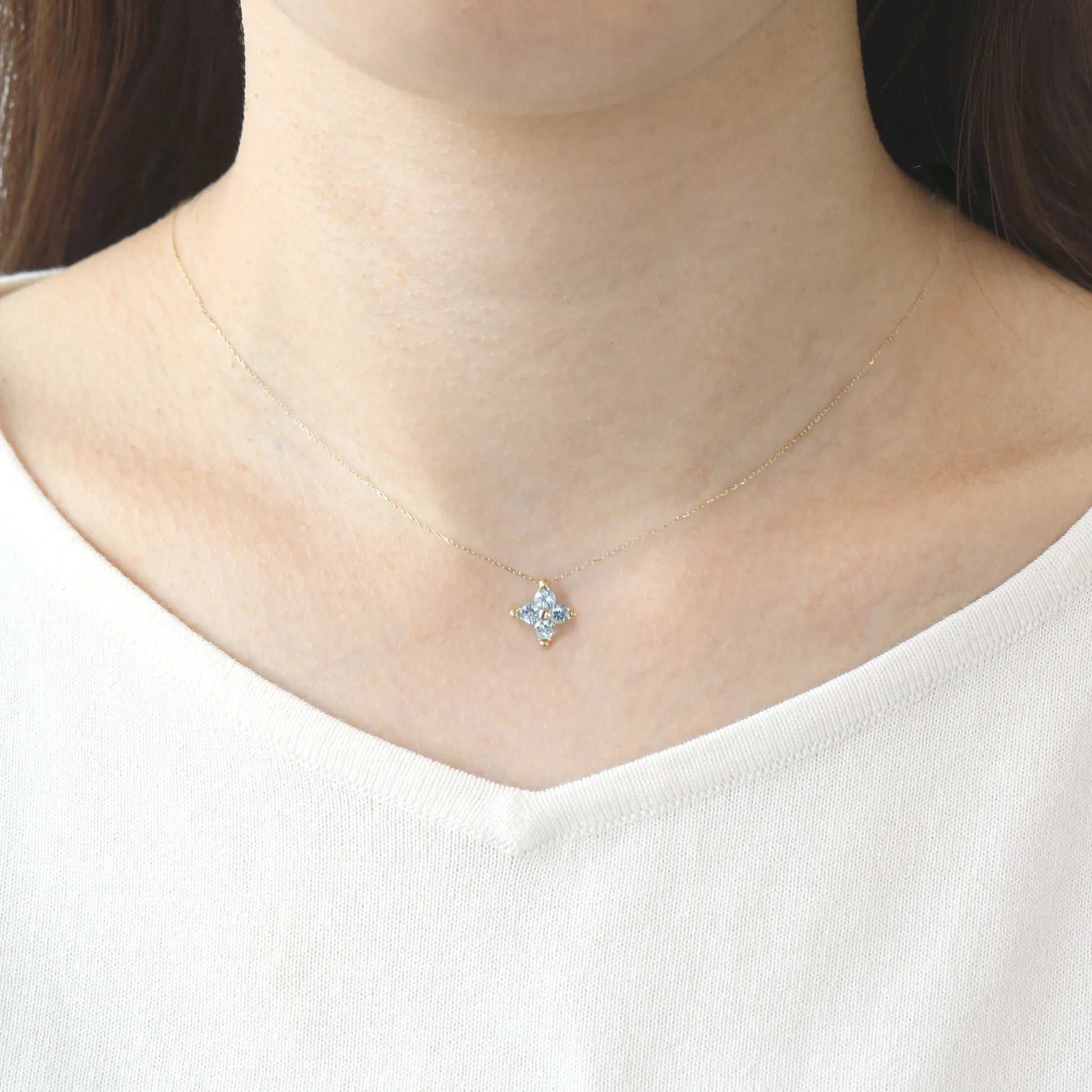 Ippolitaイッポリタ☆K18ブルートパーズ5石バングルUSED Ippolitaイッポリタ☆K18ブルートパーズ5石バングルUSED