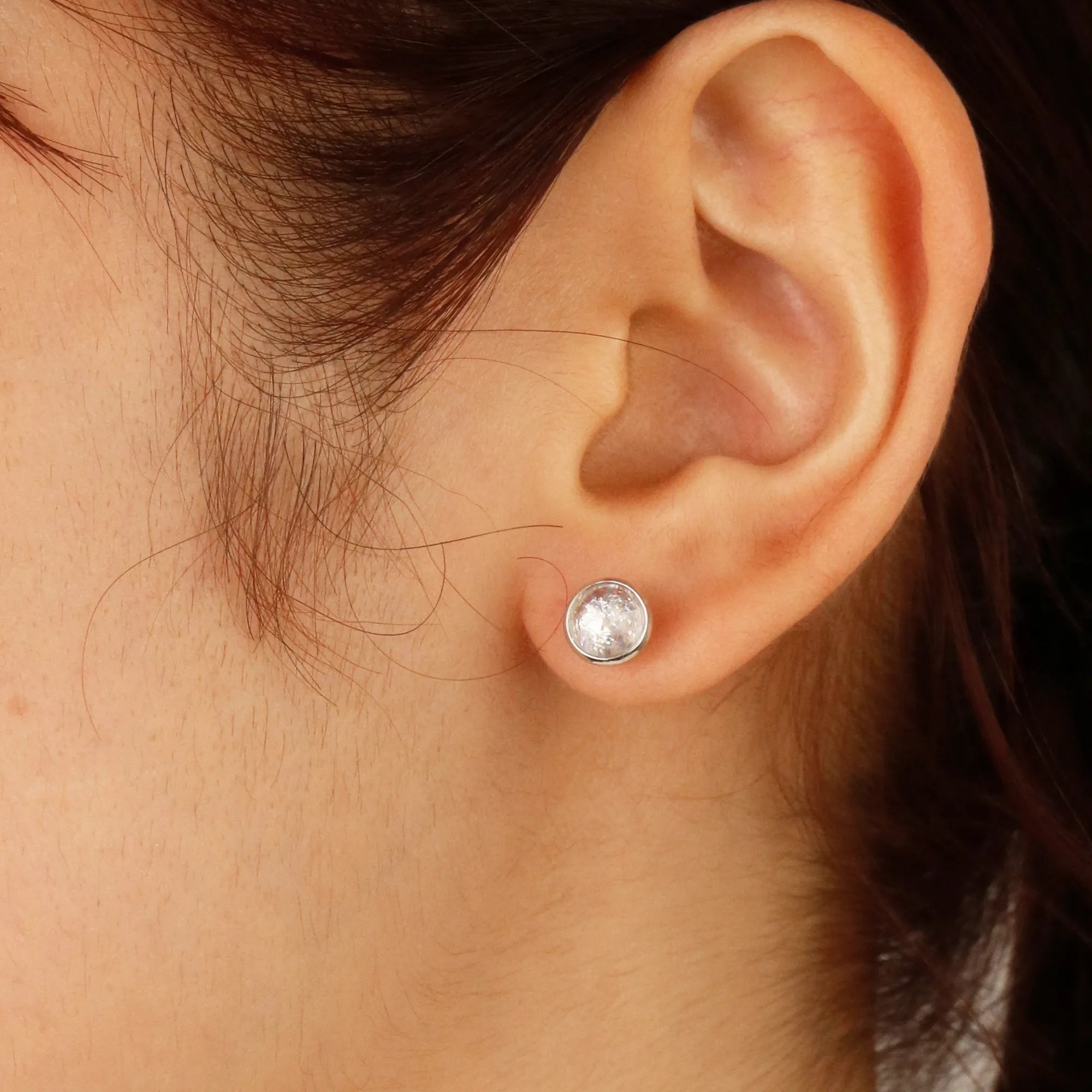 ピアス　NFE-001W　ファンタジーコレクション　ホワイトカラー